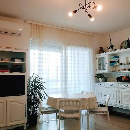 Dunja Lägenhet Makarska